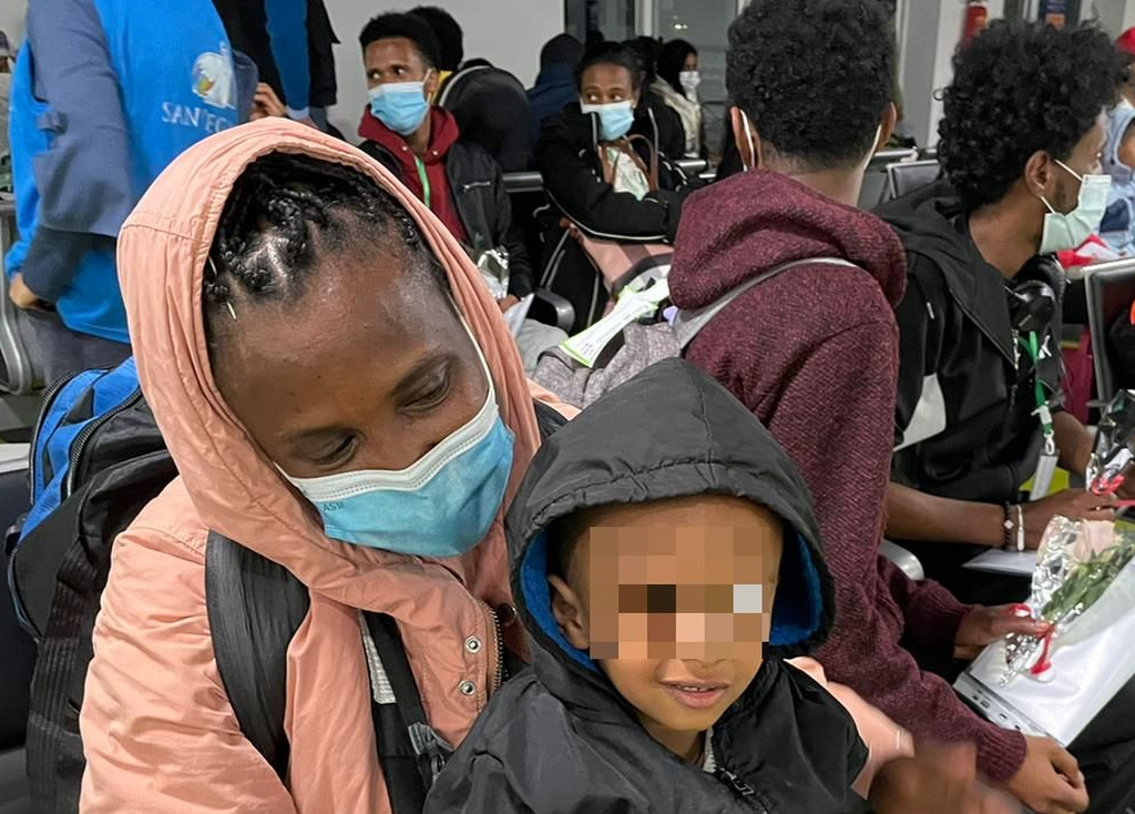 Esta mañana ha llegado a Roma proveniente de Etiopía un grupo de refugiados del cuerno de África con los corredores humanitarios, vía segura y de integración